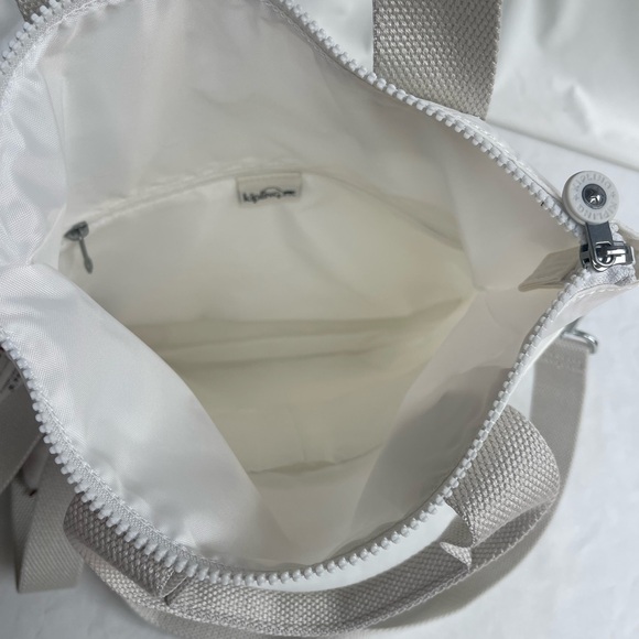 Kipling white handbag/ crossbody bag 2 in 1  new with tag - Picture 10 of 13